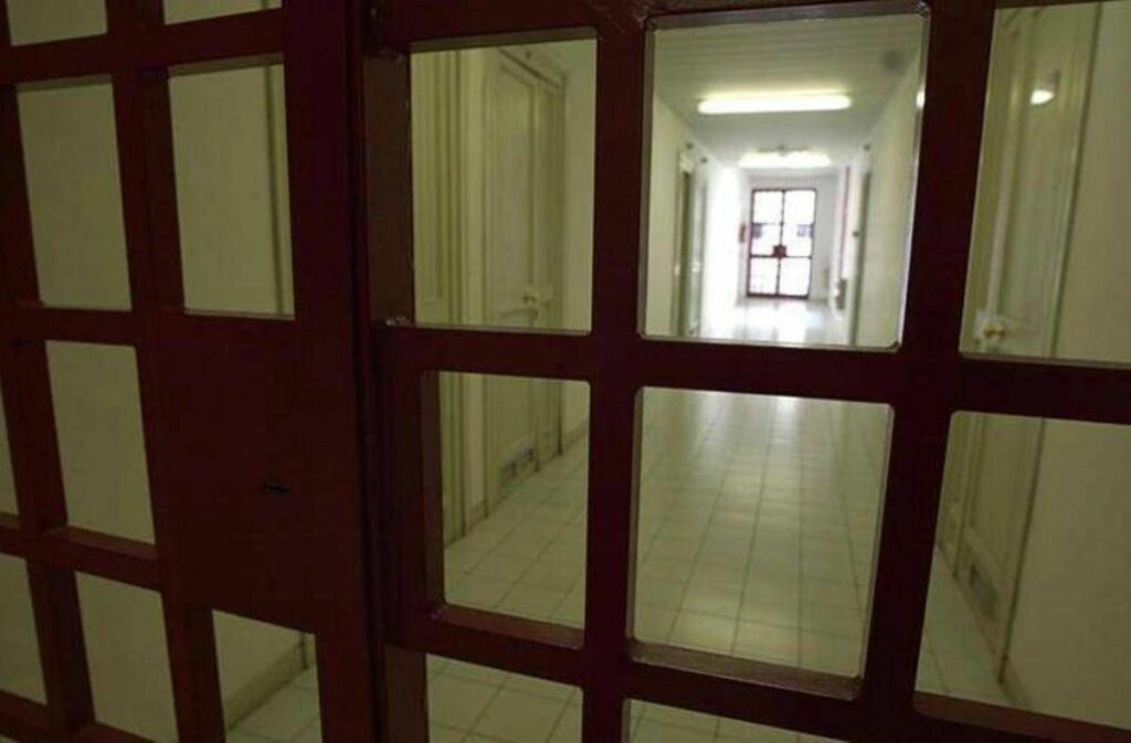 Rissa nel carcere di Sanremo quattro detenuti ricoverati