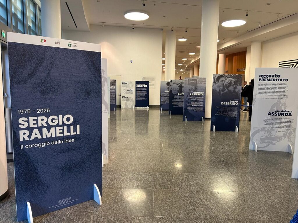 Sergio Ramelli mostra a Palazzo Lombardia 1 Sergio Ramelli mostra a Palazzo Lombardia 1