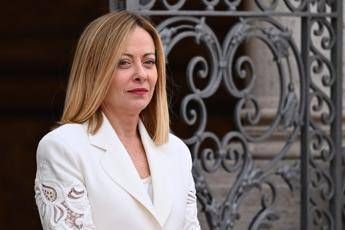 Sondaggio politico Fratelli dItalia cresce e Pd fermo Sondaggio politico Fratelli dItalia cresce e Pd fermo