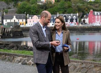 William e Kate fuga damore in Scozia il viaggio per lanniversario di matrimonio William e Kate fuga damore in Scozia il viaggio per lanniversario di matrimonio