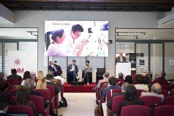 AllUniversita Lum lo Strategy innovation Forum Bari 2025 su Abitare il futuro