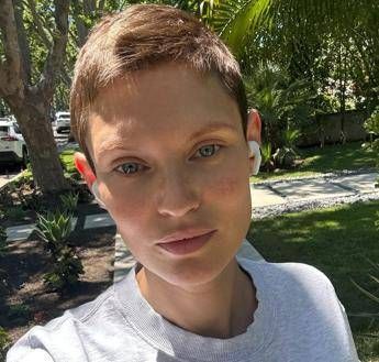 Bianca Balti e il cancro la denuncia sui social Pillole salvavita non si trovano