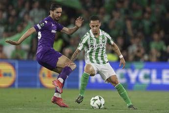 Conference League Betis Siviglia Fiorentina 2 1 in andata semifinale