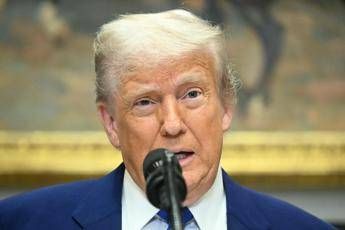 Dazi tregua tra Usa e Cina per 90 giorni. Trump Ue piu cattiva di Pechino Dazi tregua tra Usa e Cina per 90 giorni. Trump Ue piu cattiva di Pechino