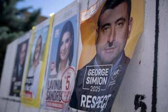 Elezioni Romania exit poll premiano Simion al primo turno ha oltre il 30 dei voti
