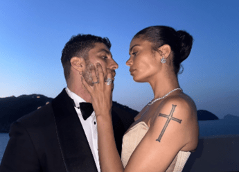Elodie e Andrea Iannone si sposano Spunta lanello sospetto Elodie e Andrea Iannone si sposano Spunta lanello sospetto