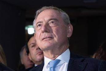 Ex Ilva Urso Temo che le ultime notizie non incoraggino nuovi investitori Ex Ilva Urso Temo che le ultime notizie non incoraggino nuovi investitori