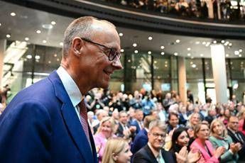 Germania Merz pronto a giurare come cancelliere Bundestag al voto Germania Merz pronto a giurare come cancelliere Bundestag al voto