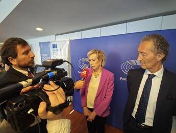 Imprese Moratti Semplificare vincoli troppo onerosi di transizione digitale ed ecologica Imprese Moratti Semplificare vincoli troppo onerosi di transizione digitale ed ecologica
