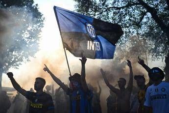 Inter Psg tensione tra tifosi a Monaco scontri in metro e con la polizia Video