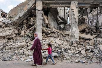 Israele Tregua violata Hamas riconsegni 19 corpi degli ostaggi. Il valico di Rafah sara riaperto domenica Israele Tregua violata Hamas riconsegni 19 corpi degli ostaggi. Il valico di Rafah sara riaperto domenica