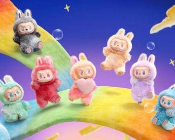 Labubu mania blind box di Pop Mart a prezzi folli dai reseller online