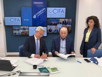 Lavoro Cifa e Confsal firmano il Ccnl intersettoriale Lavoro Cifa e Confsal firmano il Ccnl intersettoriale