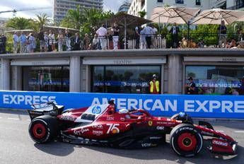 Leclerc vola e la Ferrari sogna Charles domina libere a Monaco