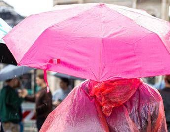 Maltempo ancora temporali e vento forte sullItalia allerta arancione oggi in Lombardia Maltempo ancora temporali e vento forte sullItalia allerta arancione oggi in Lombardia