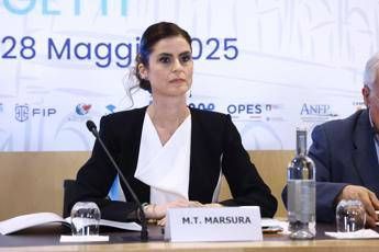 Marsura Disagio giovanile ormai strutturale attenzione a parlare di autolesionismo