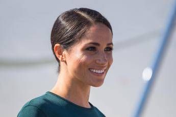 Meghan Markle Mi hanno insegnato a sentirmi in colpa per essere ricca Meghan Markle Mi hanno insegnato a sentirmi in colpa per essere ricca