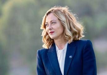 Meloni telefona a Papa Leone XIV Italia sostiene suoi sforzi per la pace