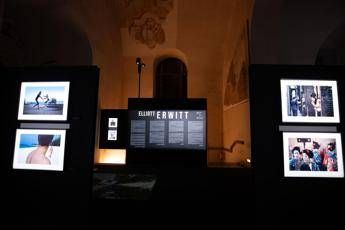 Mostre gli scatti di Elliott Erwitt a Palazzo Reale di Palermo Mostre gli scatti di Elliott Erwitt a Palazzo Reale di Palermo