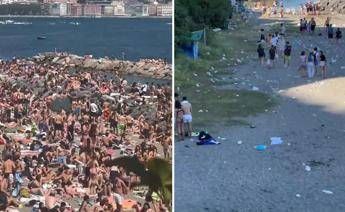 Napoli assalto alle spiagge prima la folla poi i rifiuti Video