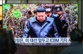 Nordcorea nuova sfida di Kim missile balistico lanciato verso il Mar del Giappone