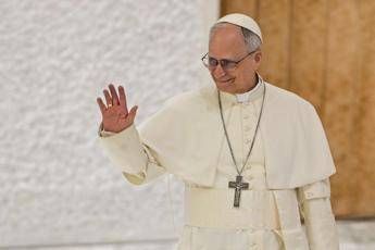 Papa Leone XIV incontra i media No a guerra di parole pace comincia da ognuno di noi