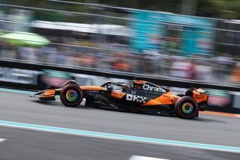 Piastri vince Gp Miami e doppietta McLaren flop Ferrari