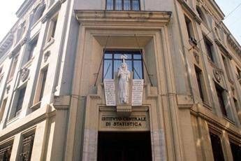 Pil Istat A 03 nel quarto trimestre 07 nel 2025 Pil Istat A 03 nel quarto trimestre 07 nel 2025