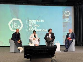 Rebuild 2025 Verones Aprie Transizioni parte integrante dello sviluppo sociale Rebuild 2025 Verones Aprie Transizioni parte integrante dello sviluppo sociale