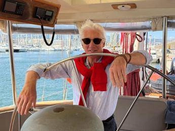 Richard Gere visita la sede di Open Arms Siamo in un momento buio difendere diritti umani