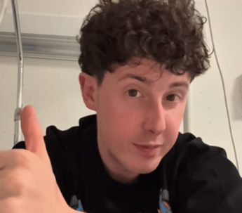 Shade dimesso dallospedale Polmoni quasi guariti ma non e finita qui Shade dimesso dallospedale Polmoni quasi guariti ma non e finita qui