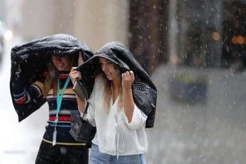 Stop al caldo africano violenti temporali e temperature giu di 10°C