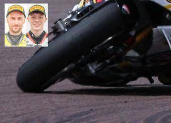 Tragedia nella Superbike britannica morti due piloti in un incidente