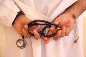 Tramonta mito influencer per giovani meglio medico o insegnante