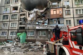 Ucraina attacco russo su Zaporizhzhia uccisa una bambina di 9 anni Ucraina attacco russo su Zaporizhzhia uccisa una bambina di 9 anni