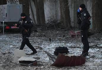 Ucraina polizia Uomo spara vicino a Kiev diversi morti Ucraina polizia Uomo spara vicino a Kiev diversi morti