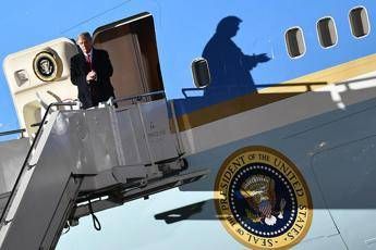 Usa dal tappeto per i Clinton allagnello per i Bush i regali bizzarri per la Casa Bianca Usa dal tappeto per i Clinton allagnello per i Bush i regali bizzarri per la Casa Bianca