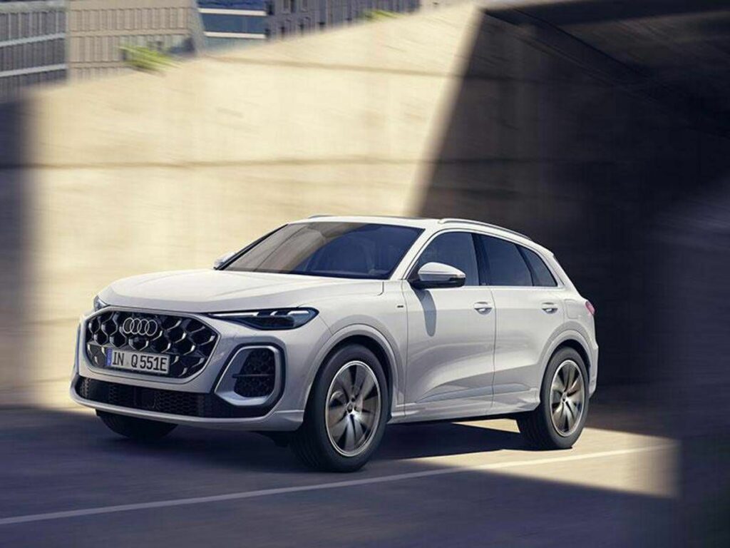 Audi Q5 e hybrid fino a 100 km a zero emissioni 1 Audi Q5 e hybrid fino a 100 km a zero emissioni 1
