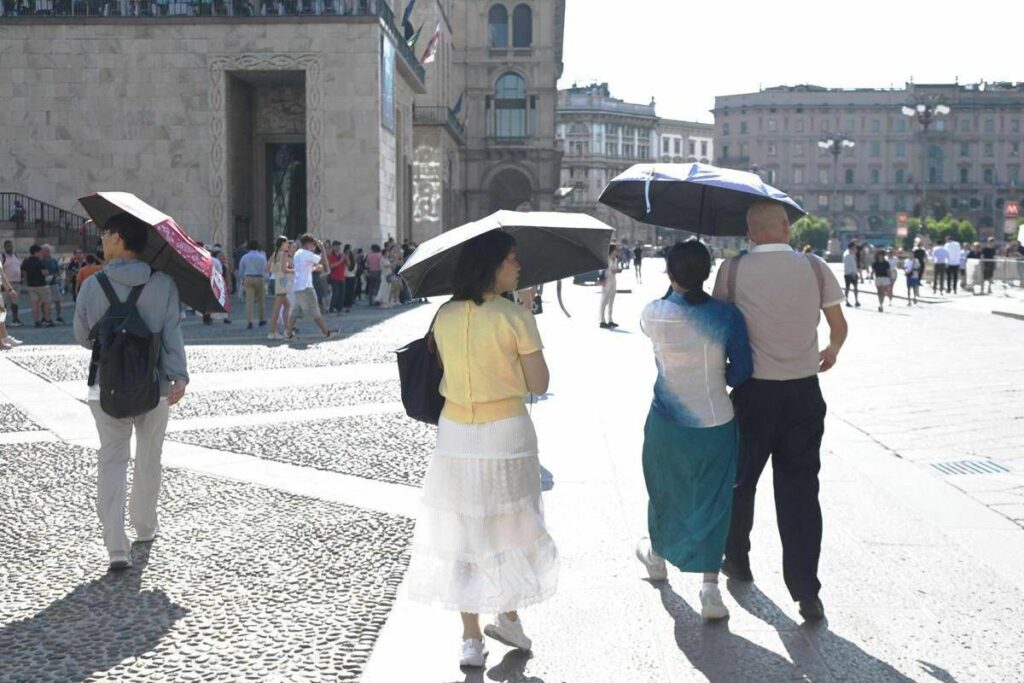 Caldo record e weekend di fuoco per lItalia ecco 5 mosse per difendersi
