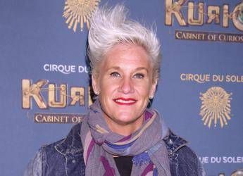 Giallo sulla morte della chef Anne Burrell vicino al corpo manciata di pillole