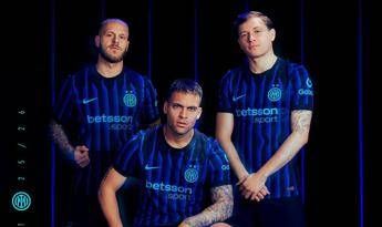 Inter svelata la maglia per la prossima stagione. Debutto al Mondiale per Club Inter svelata la maglia per la prossima stagione. Debutto al Mondiale per Club