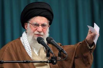 Iran ondata di missili contro Israele. Teheran smentisce attacco a Khamenei Iran ondata di missili contro Israele. Teheran smentisce attacco a Khamenei