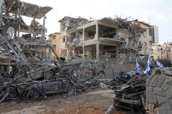 Israele Iran attacchi incrociati colpito quartiere di Khamenei morti a Tel Aviv Israele Iran attacchi incrociati colpito quartiere di Khamenei morti a Tel Aviv