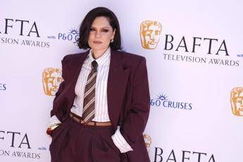 Jessie J Ho un cancro al seno mi opero e sparisco per un po Jessie J Ho un cancro al seno mi opero e sparisco per un po