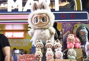 Labubu mania bambola venduta allasta a 130mila euro
