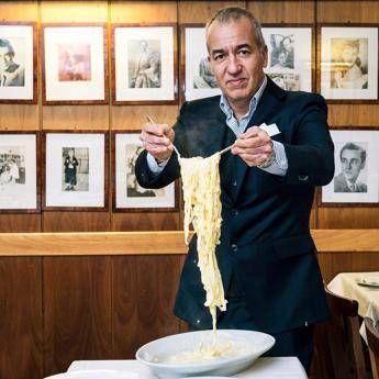 Le Fettuccine Alfredo Unalchimia di soli 3 ingredienti diffidate dalle imitazioni Le Fettuccine Alfredo Unalchimia di soli 3 ingredienti diffidate dalle imitazioni
