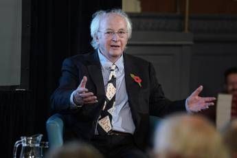 Lyra de La Bussola doro avra il suo finale dopo 30 anni Philip Pullman annuncia lultimo libro