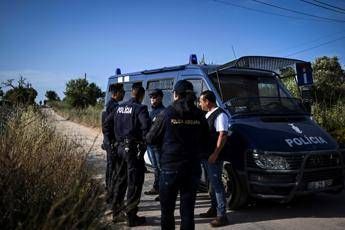 Madeleine McCann polizia tedesca ispeziona due pozzi in Portogallo Madeleine McCann polizia tedesca ispeziona due pozzi in Portogallo
