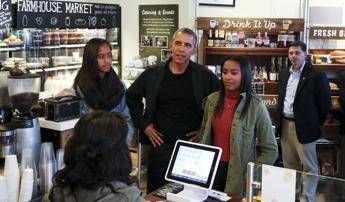 Michelle Obama Le mie figlie si sono allontanate desiderano indipendenza Michelle Obama Le mie figlie si sono allontanate desiderano indipendenza