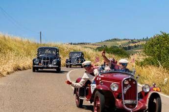 Mille Miglia 2025 la seconda tappa da Siena a Roma